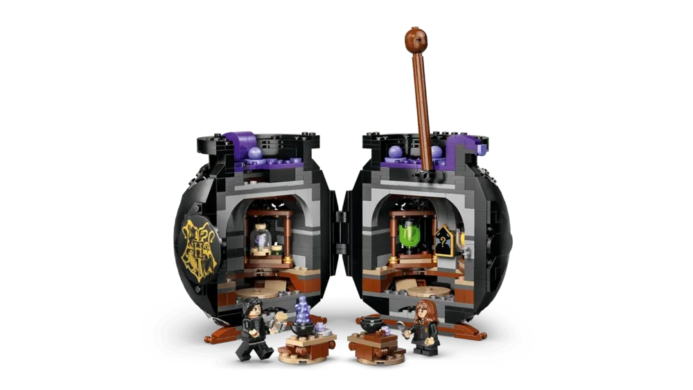 Open cauldron with minifigures.