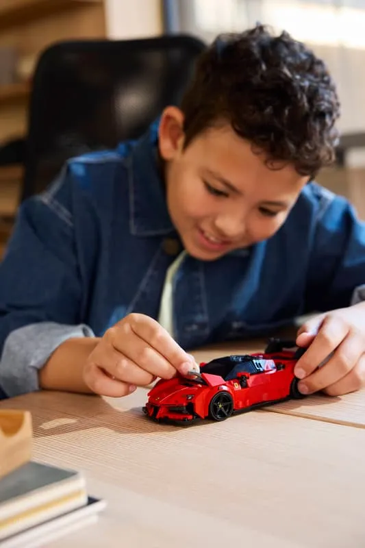 LEGO Ferrari SF90 XX Stradale Sports Car 77254-1 gallery view 7