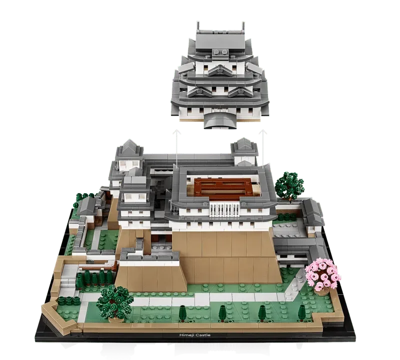 LEGO Himeji Castle exploded view.