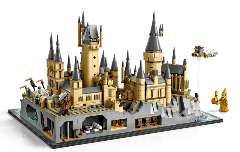 Hogwarts™ Castle and Grounds gallery view 3