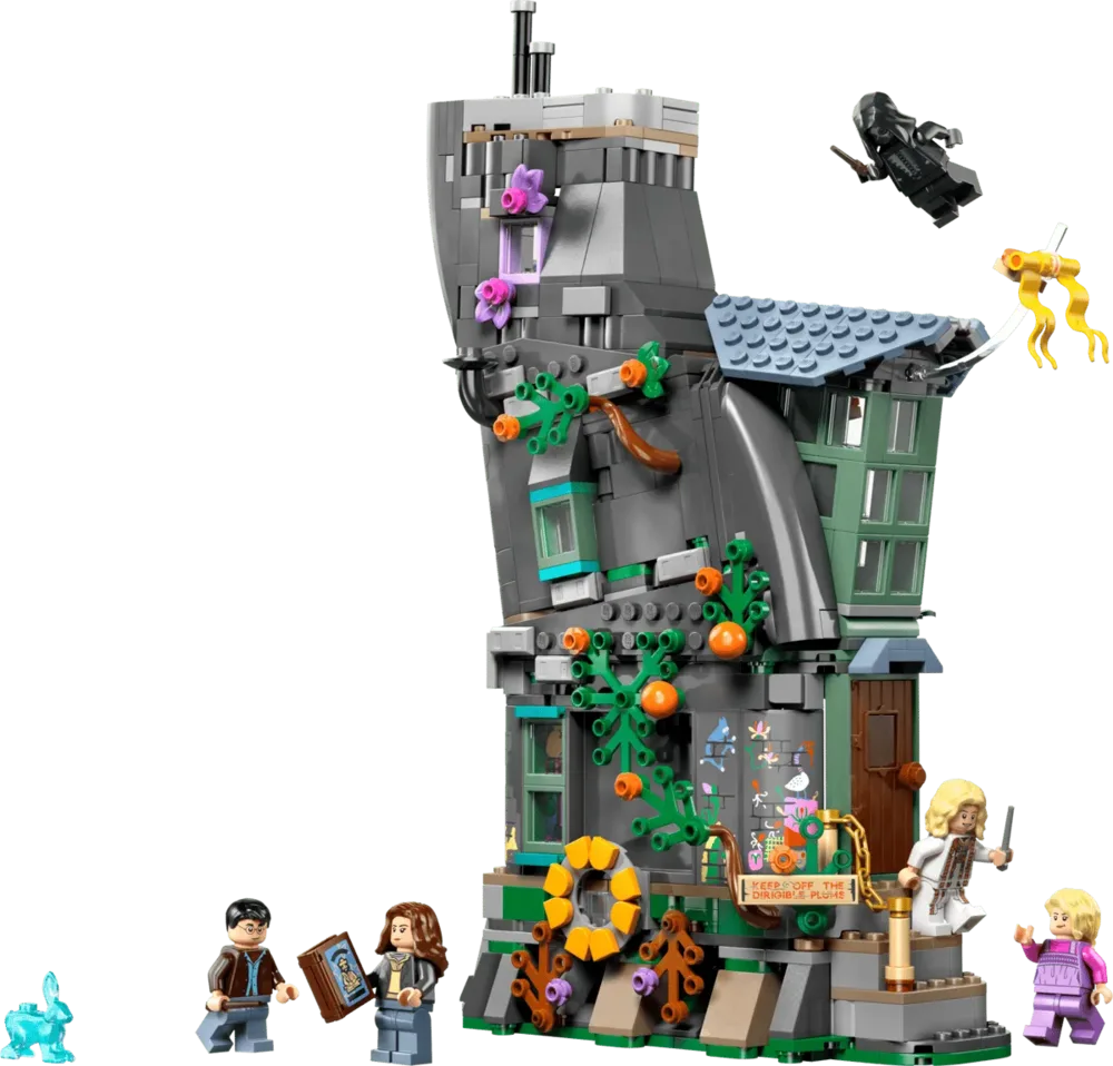 Luna Lovegood's House with minifigures.