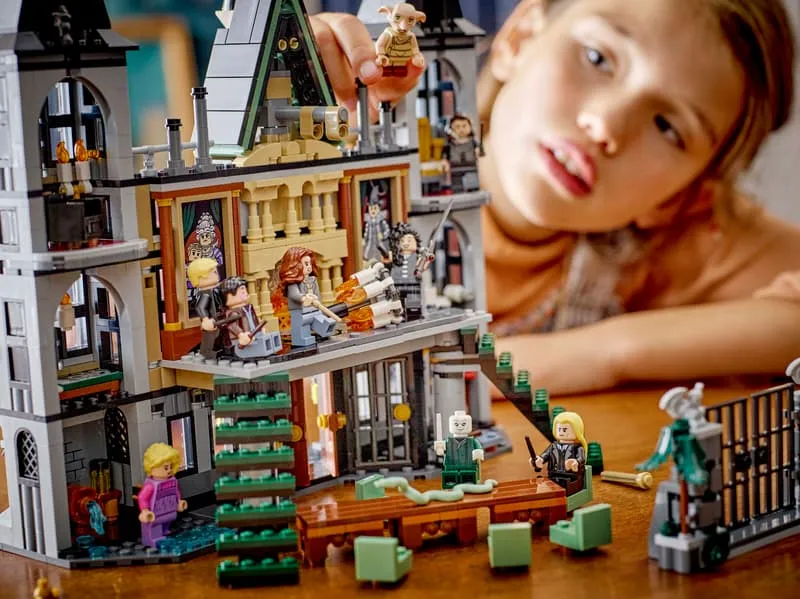 Lego Malfoy Manor 76453 gallery view 7