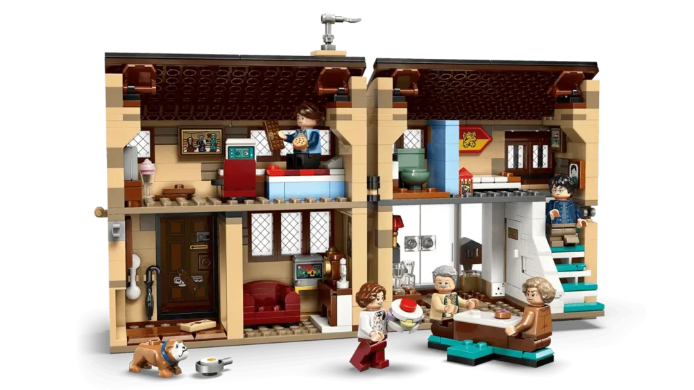 Side view of LEGO 4 Privet Drive with Aunt Marge.