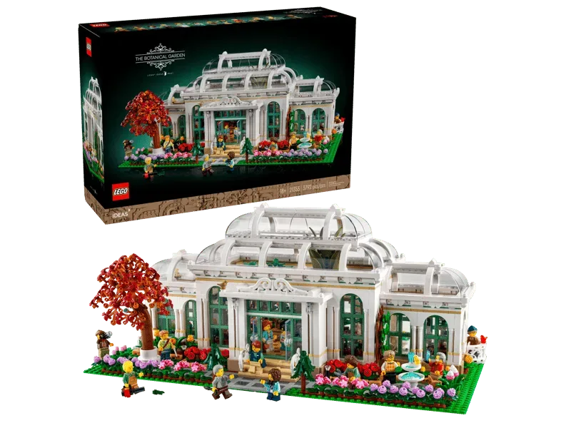 Lego The Botanical Garden 21353 assembled next to box