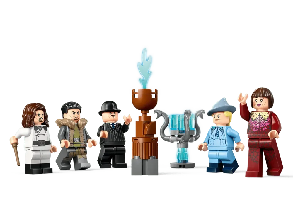 Minifigure lineup and Goblet.