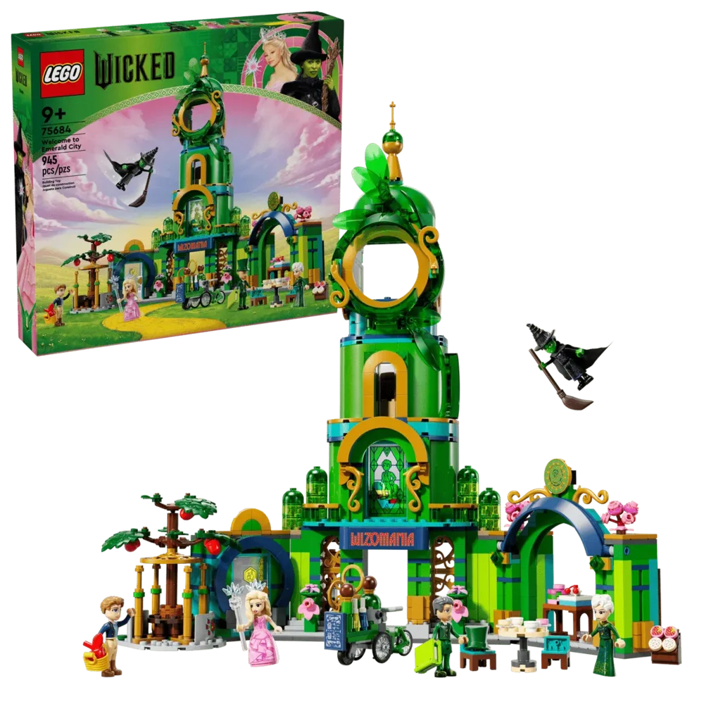 Lego Emerald City 75684 box and full assembled set.
