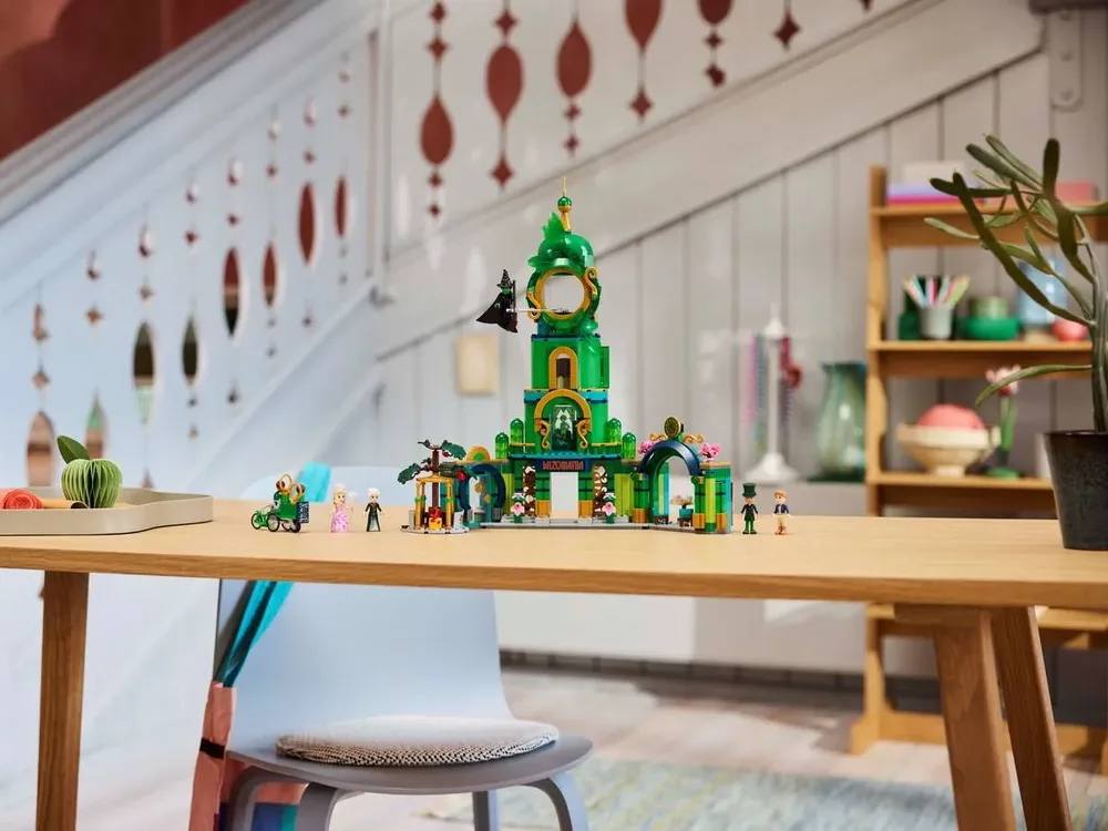 Lego Emerald City 75684 set on display.