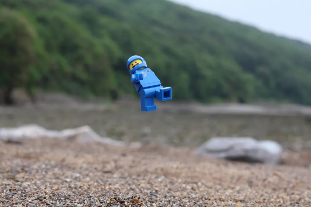 Spaceman: LEGO photography by Lewis Pritchard