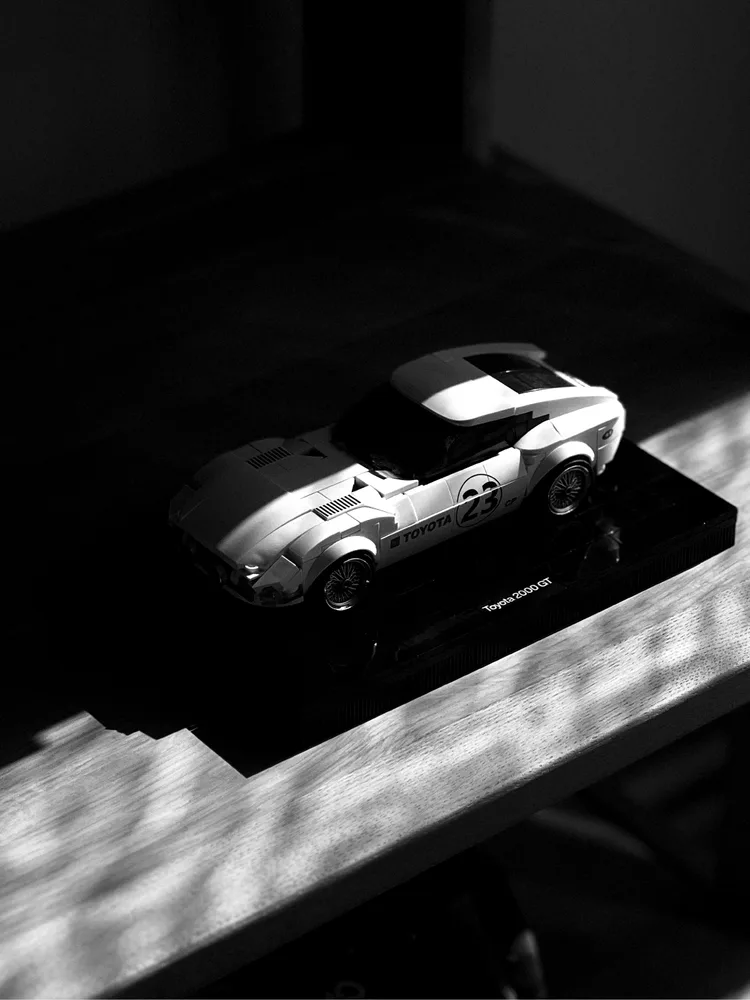 PowerBuild Toyota 2000 GT - Photographed by Sandro Weber 