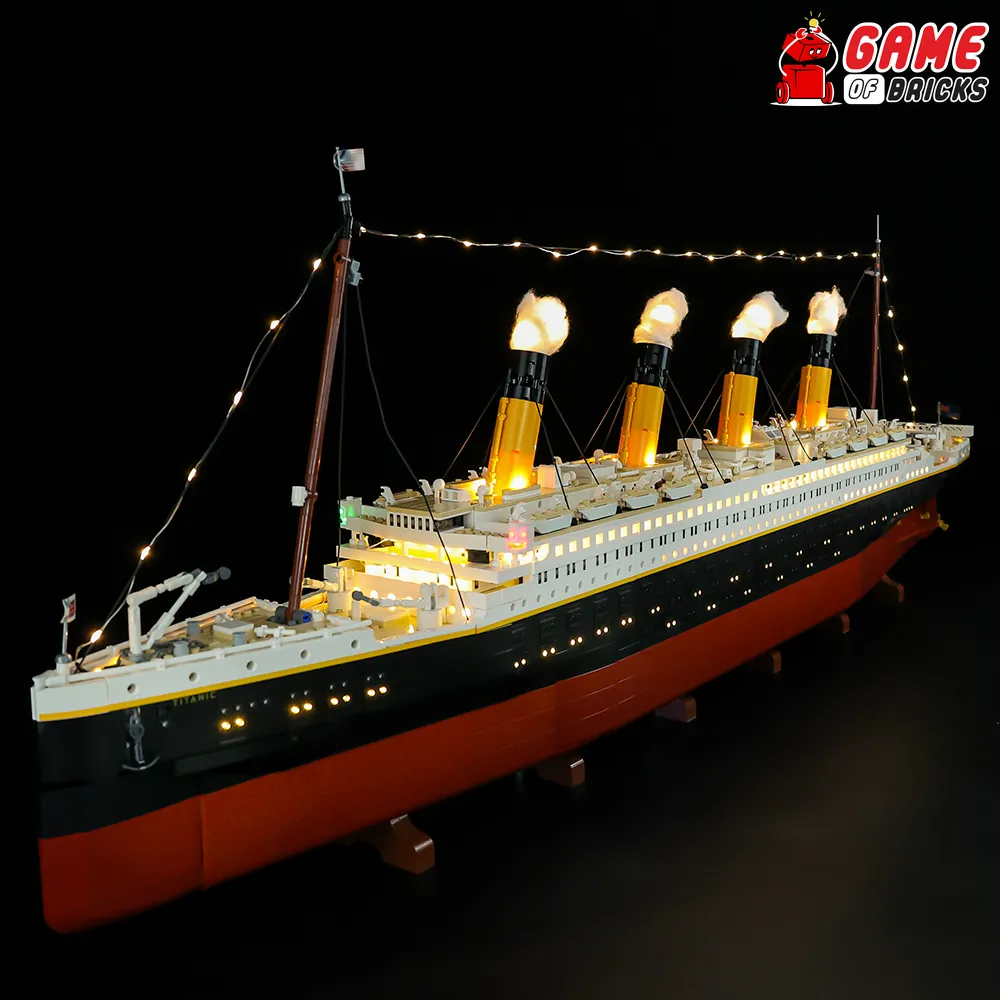 LEGO Titanic 10294 with Game of Bricks modular expansion board lighting