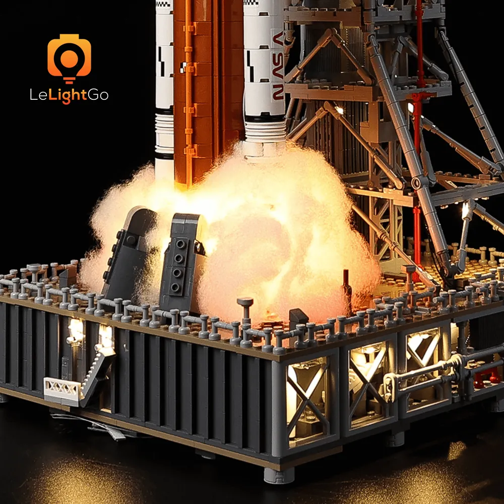 LeLightGo remote control lighting for LEGO Artemis SLS rocket