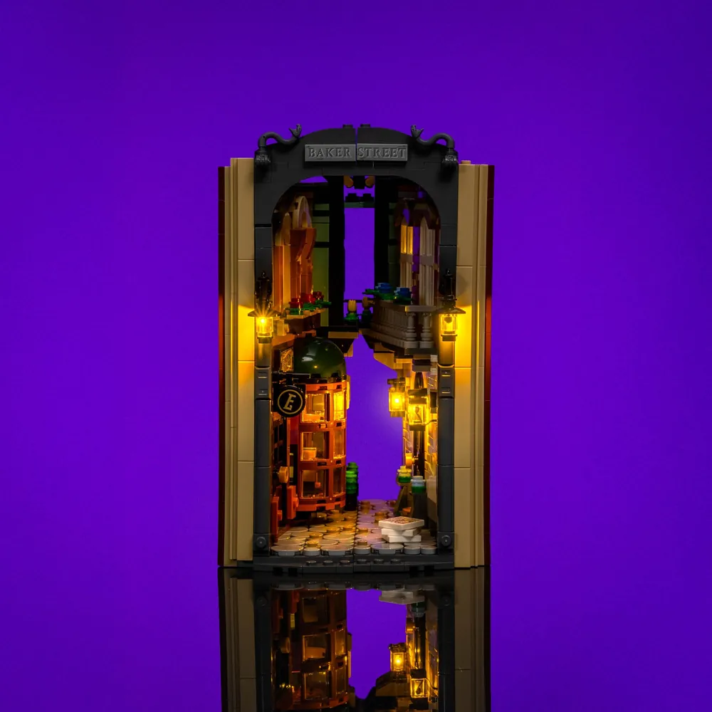 LightMyBricks warm LEDs in Sherlock Holmes book nook