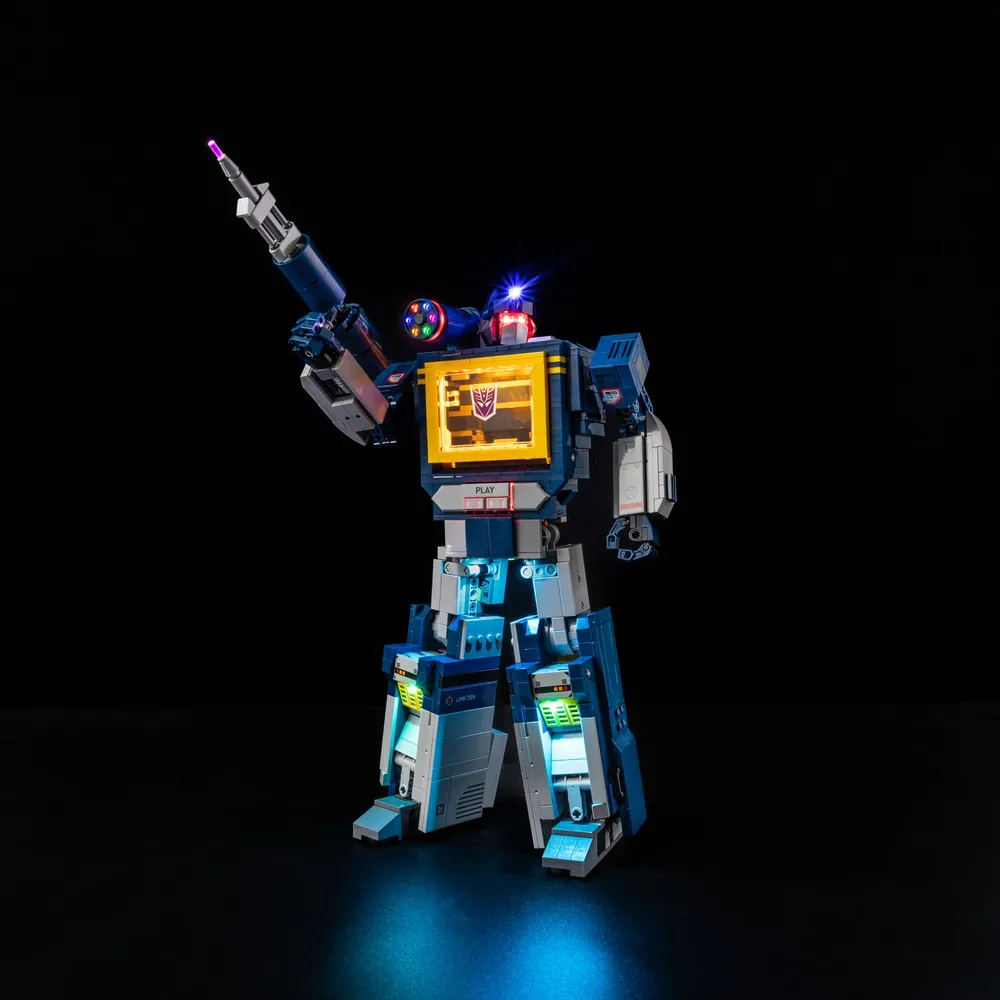 Game of Bricks LED kit for LEGO Transformers Soundwave 10358 with expansion boards lighting the figure