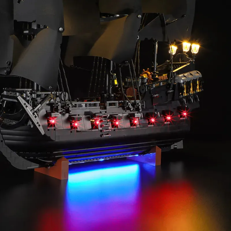 Lightailing lighting on Black Pearl stern and lanterns