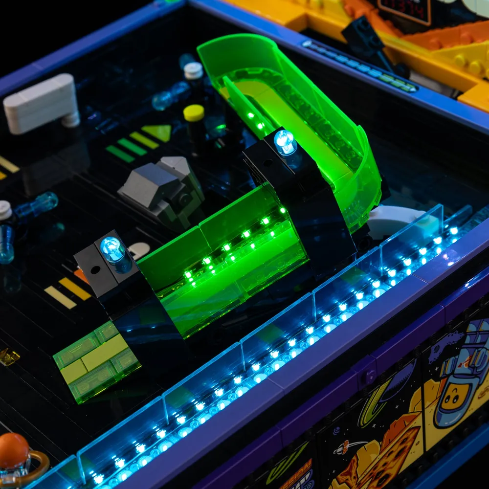 Game of Bricks Classic LED setup on LEGO 11374