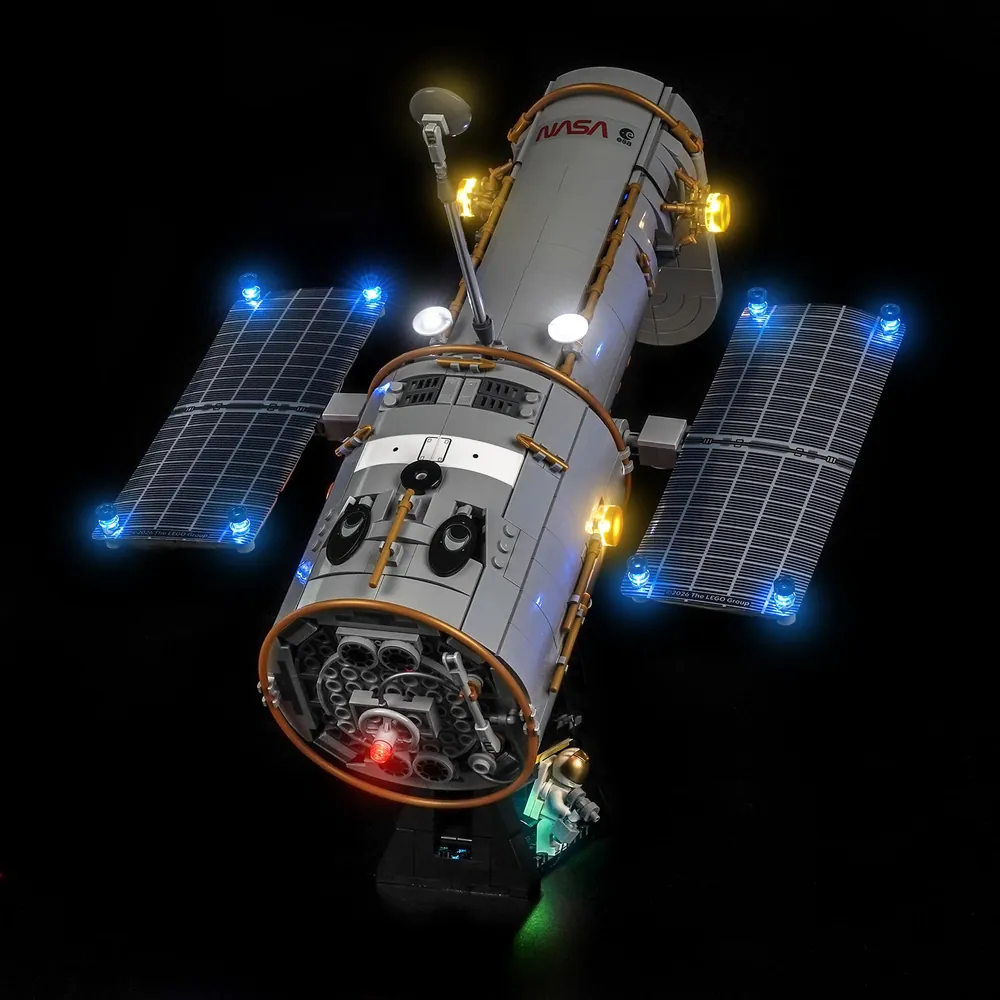BrickBling classic version for LEGO 11382 Hubble with hidden wiring