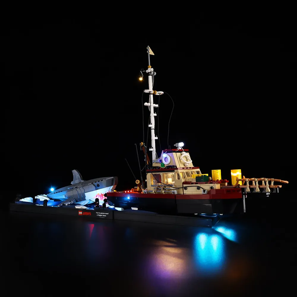 Game of Bricks LED kit for LEGO Jaws 21350 illuminating the shark