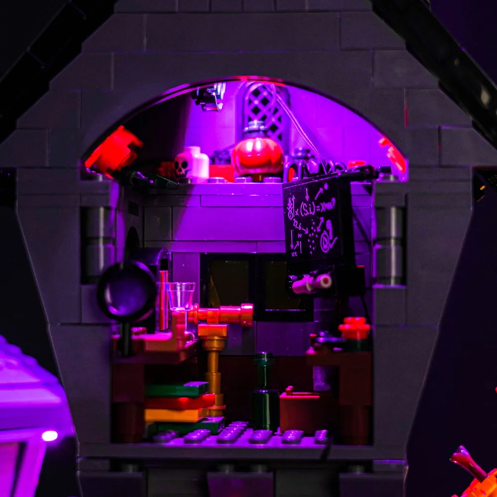 BrickBling remote control options for LEGO 21351 spooky lighting