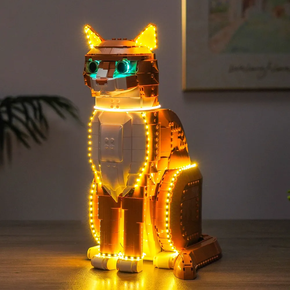 BrickBling lighting effect on the LEGO Orange Cat's face and tail