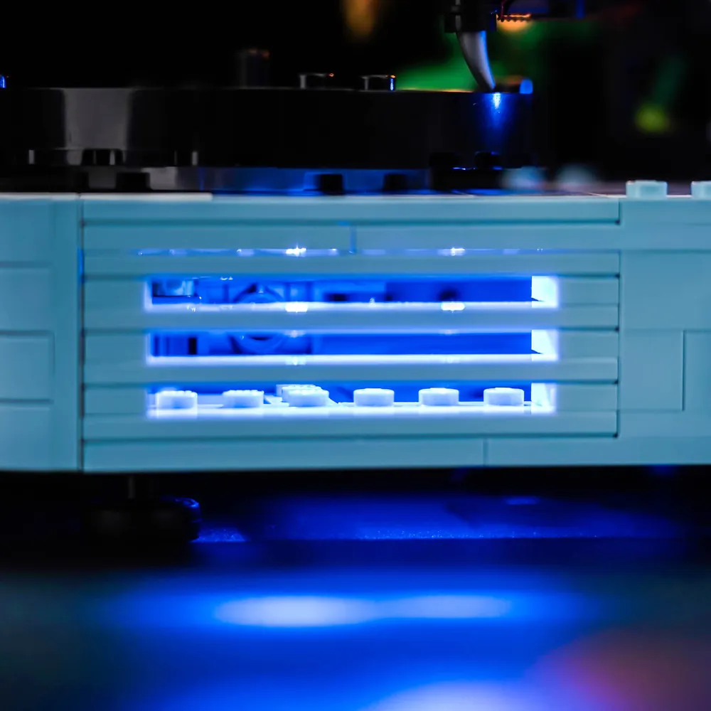 LEGO 31172 with BrickBling lights showing the full illuminated display