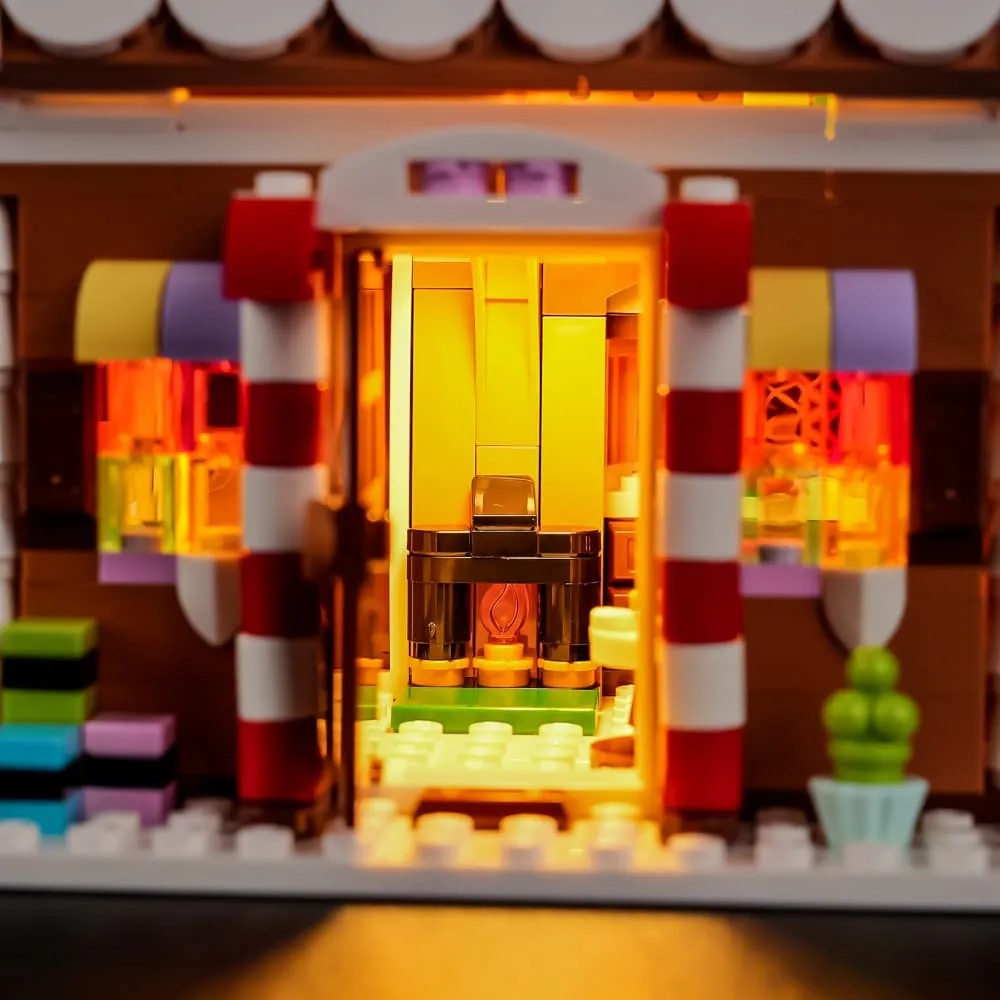 Pre-soldered harness running along the back of the LEGO Gingerbread House 40809