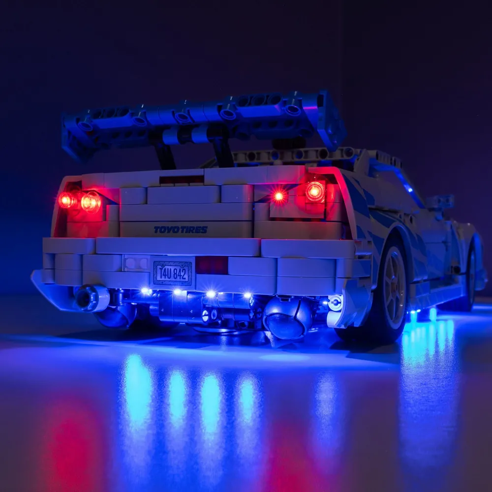 LEGO R34 Skyline display with LightMyBricks lighting kit