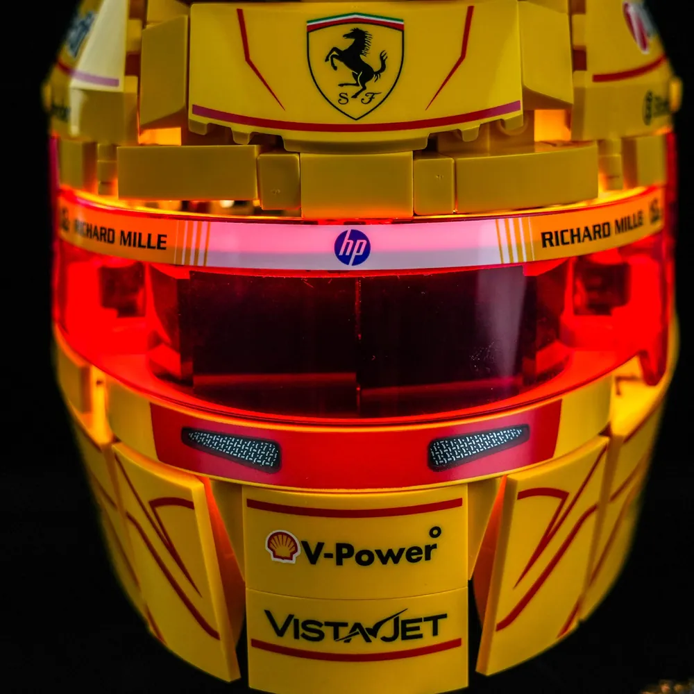 BrickBling LED kit for LEGO Ferrari Hamilton Helmet - Light-Control version