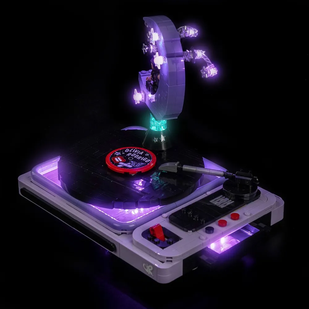 BrickBling classic version wires concealing in LEGO Olivia Rodrigo Concert Moon