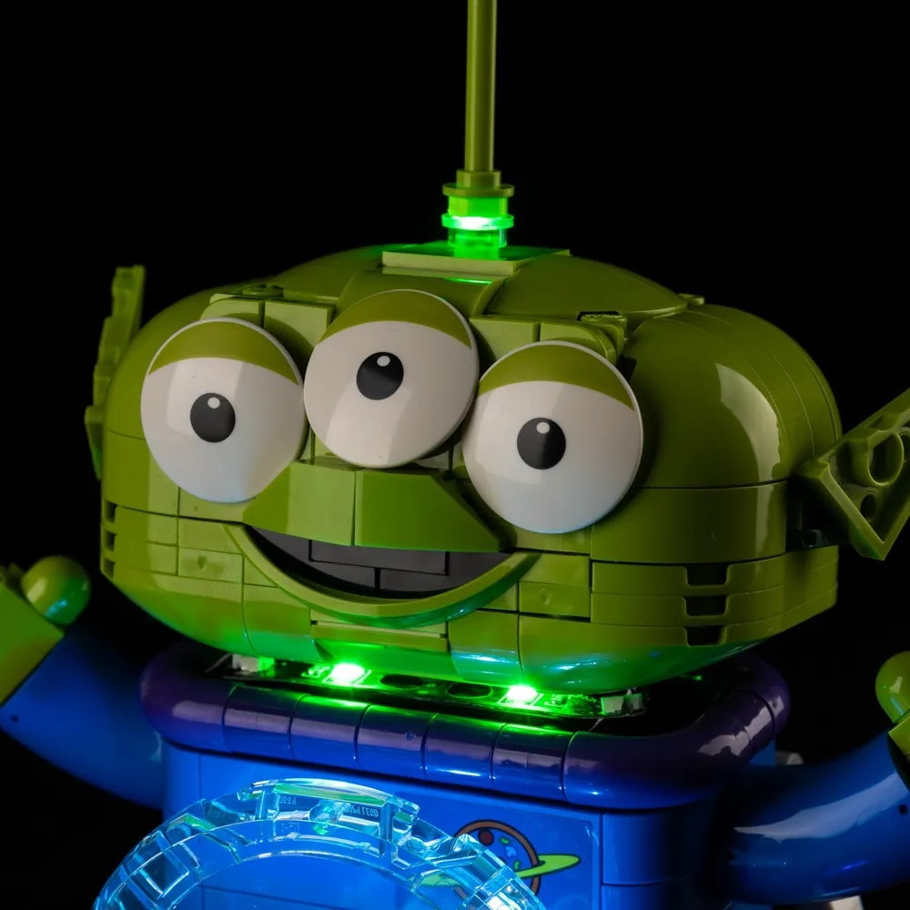 LEGO Alien with Pizza Planet Rocket Ride lit by Game of Bricks kit