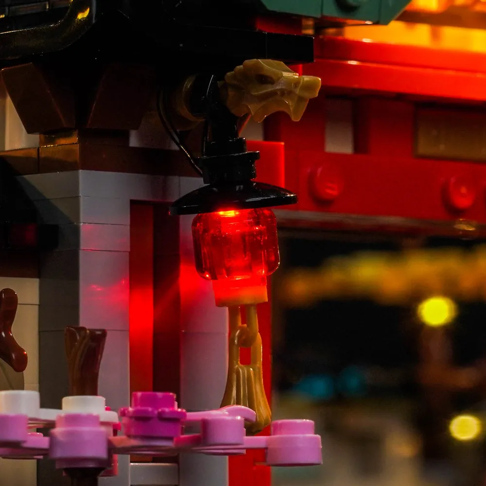 BrickBling LED kit for LEGO 71861, Tealights in the tea shop and dojo