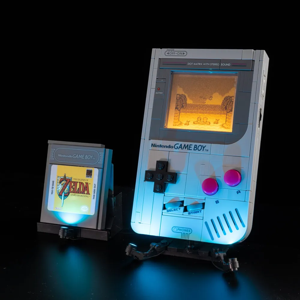 LEGO Game Boy 72046 with Game of Bricks LED kit glowing