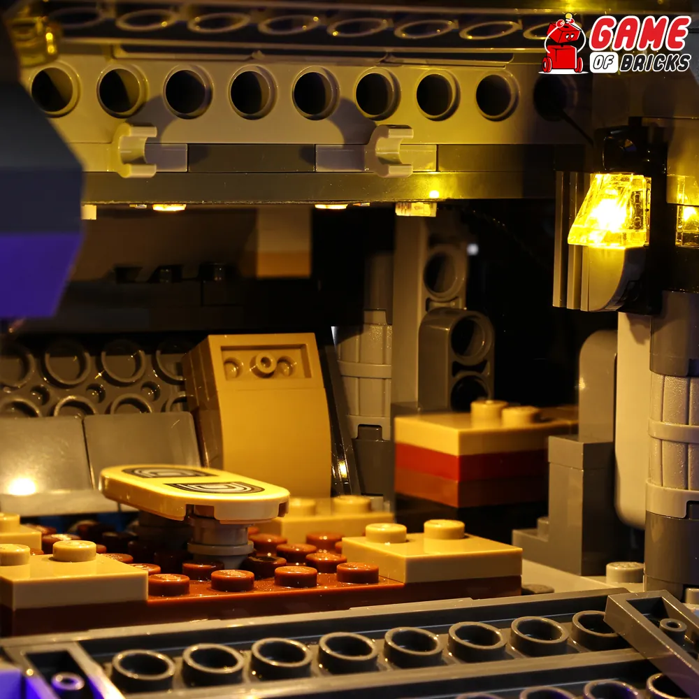 Close-up of Game of Bricks modular connectors on Onyx Cinder set
