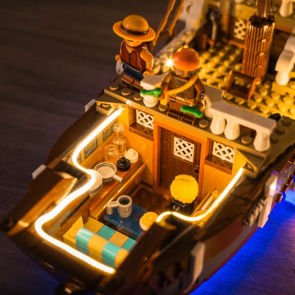 BrickBling modular micro-LEDs on LEGO One Piece ship 75639
