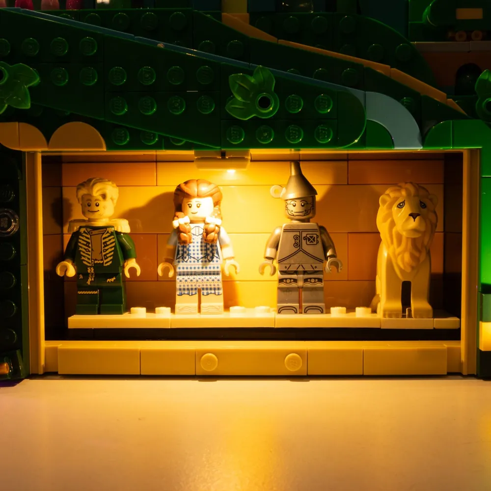 Premium LED lighting enhancing the green glow of LEGO 75685