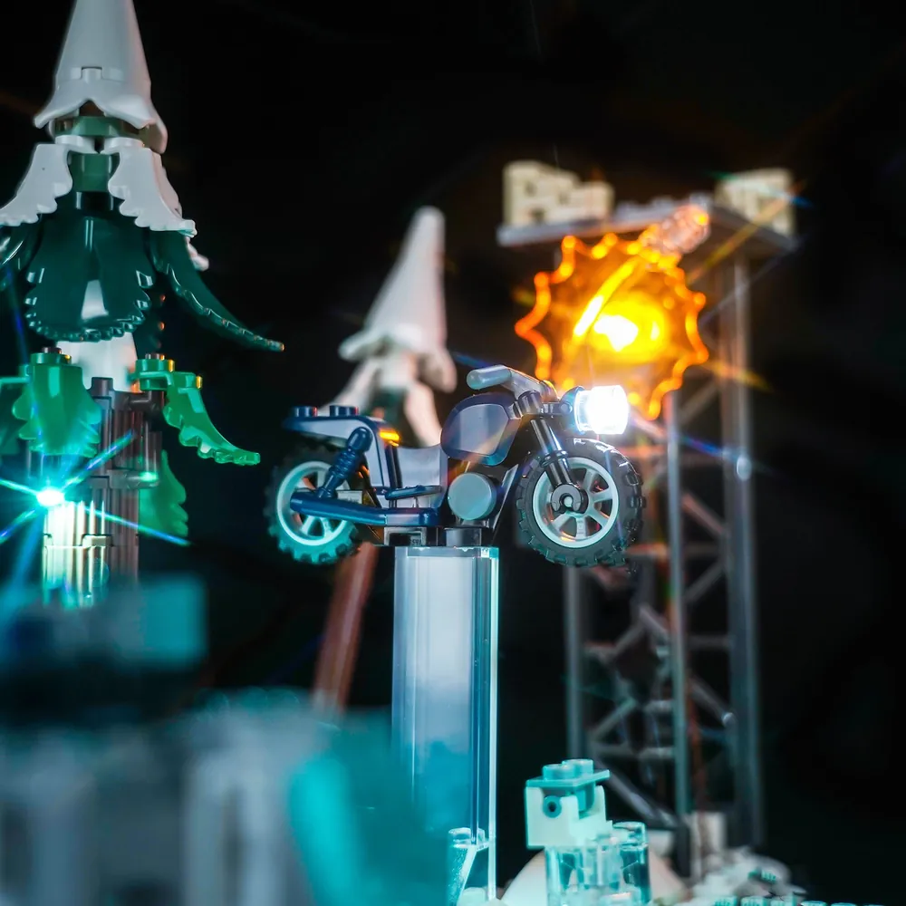 Quinjet interior glow with BrickBling on LEGO Avengers Age of Ultron 76291
