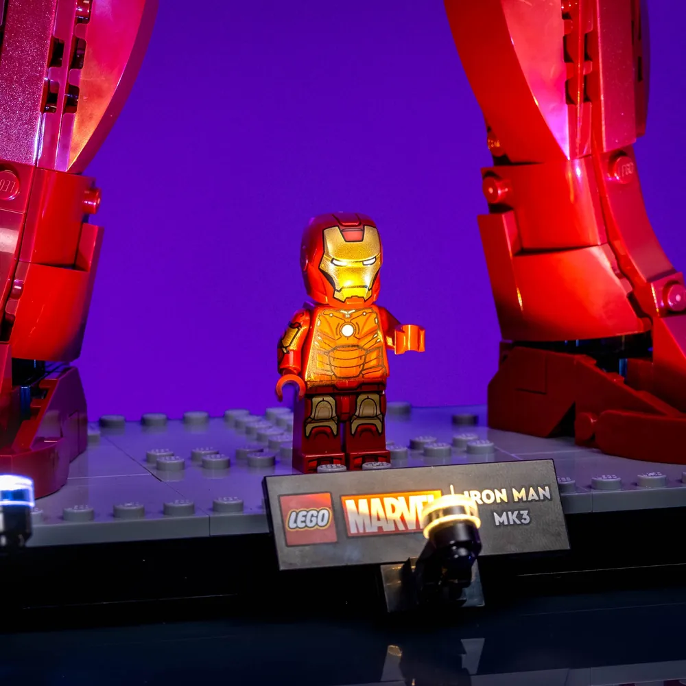 Iron Man Mark 3 with LightMyBricks premium lighting