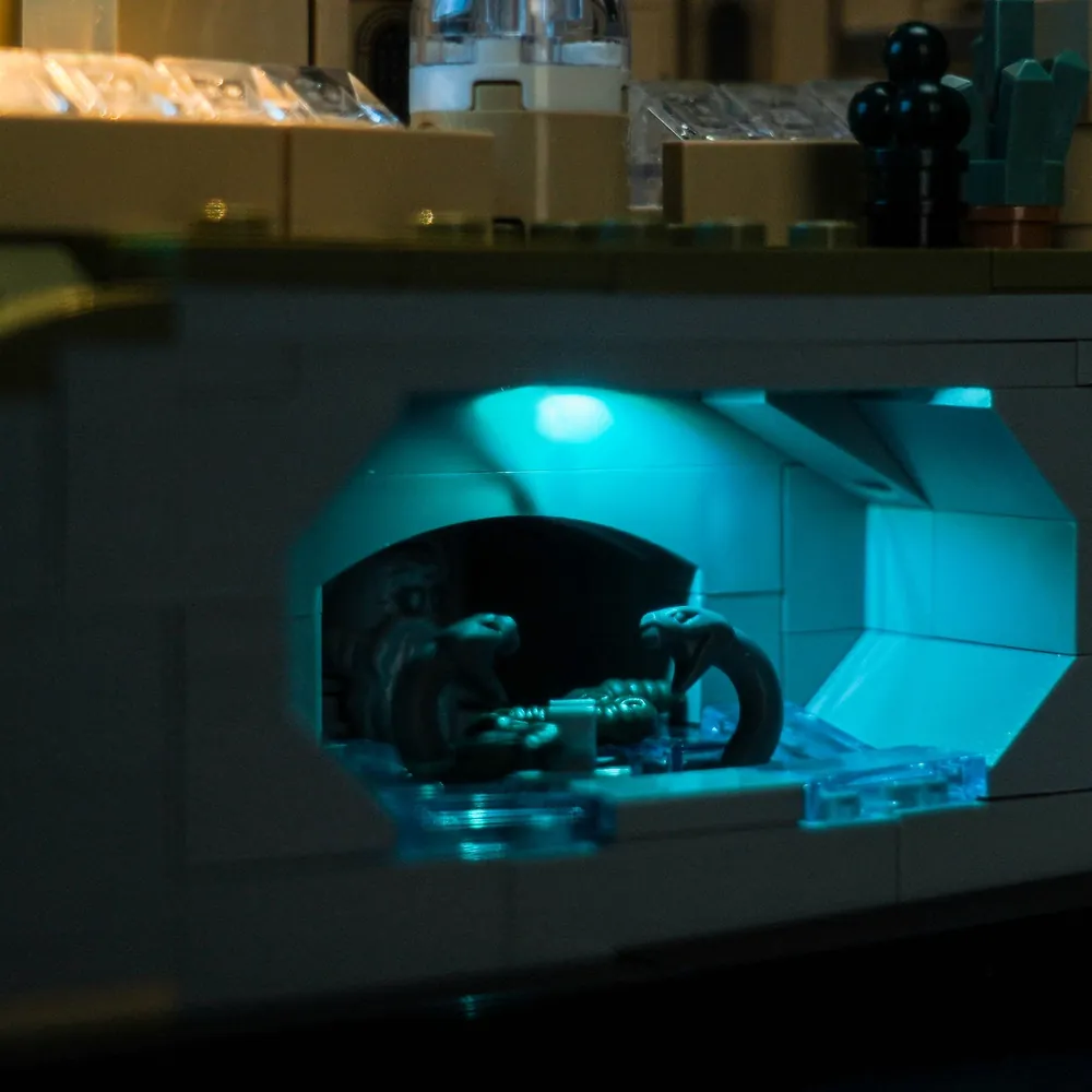 BrickBling micro-LED light kit illuminating the Whomping Willow and boat on LEGO 76419