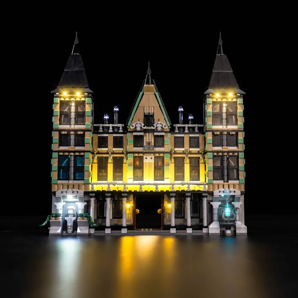 BrickBling LED kit for Malfoy Manor 76453 lighting up the dining hall