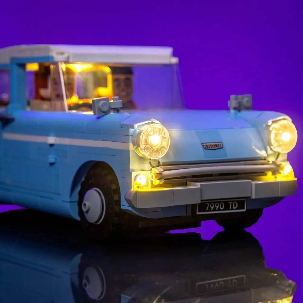 Close-up of LED effects on LEGO Ford Anglia 76470 taillight