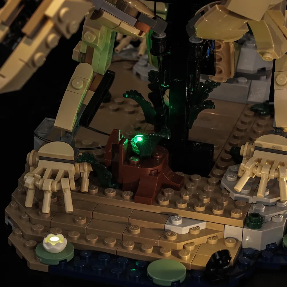 Illuminated LEGO Triceratops 77985 with BrickBling Classic kit