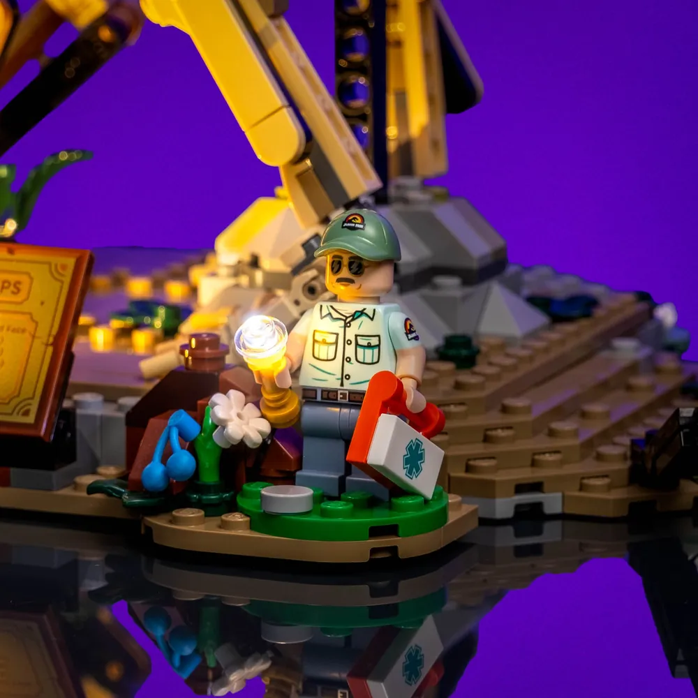 LightMyBricks lighting on LEGO Triceratops fossil display