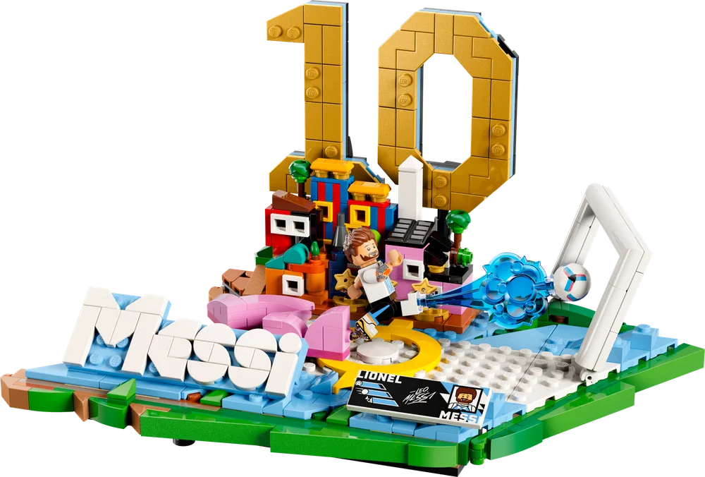 LEGO Lionel Messi – Soccer Highlights set (43011) with golden '10' and Messi minifigure mid-kick.
