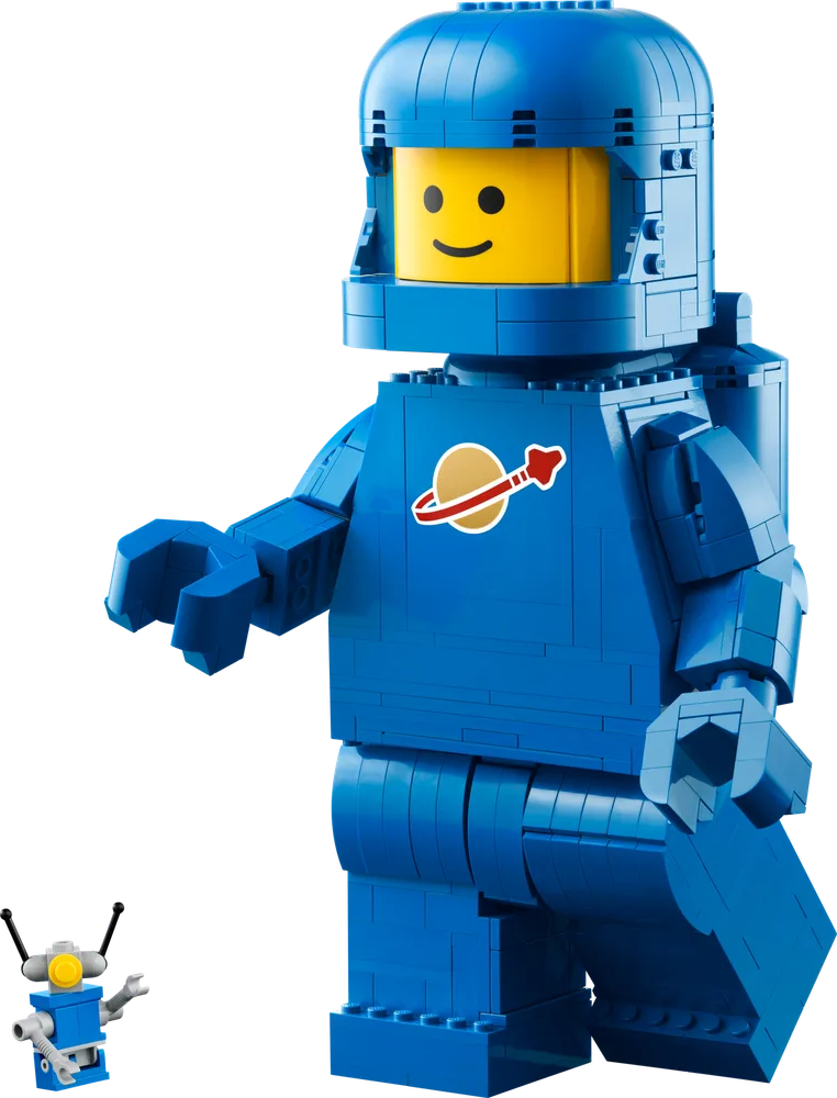 Up-Scaled Blue Astronaut Minifigure 40921 image 1
