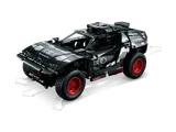 Audi RS Q e-tron in dynamic action.