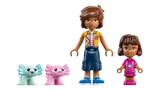 Close-up of Léo, Opal, Bubbles, and Alba minifigures and figures.