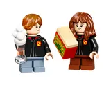 Ron Weasley and Hermione Granger minifigures.