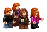 Weasley family and Hermione minifigures.