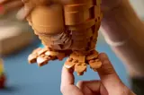 E.T. articulated feet