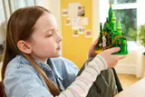 Child admiring Emerald City