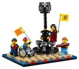 LEGO FC Barcelona Celebration set (40485) with four minifigures cheering around a monument on a tiled base.